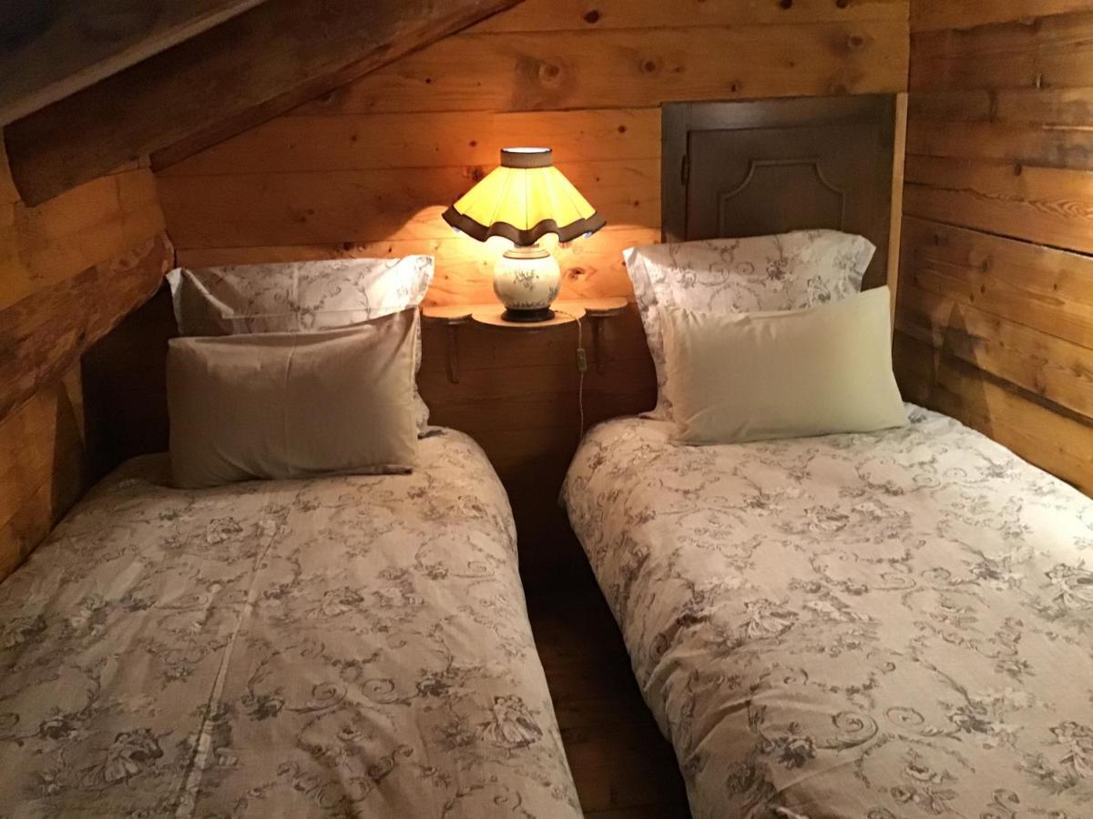 Chambres D'Hotes Le Barna ลาคลูซาซ์ ภายนอก รูปภาพ