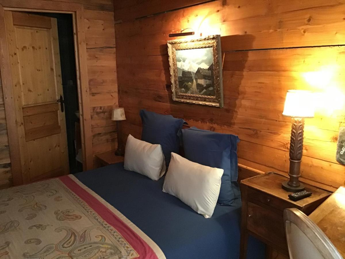 Chambres D'Hotes Le Barna ลาคลูซาซ์ ภายนอก รูปภาพ