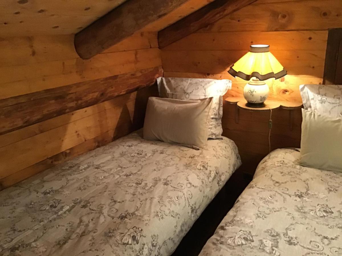 Chambres D'Hotes Le Barna ลาคลูซาซ์ ภายนอก รูปภาพ